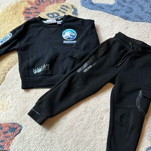 Sweater and sweat pants set 18-24 M